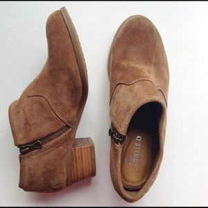 NWOT Women's Camel Suede Booties; Size 6.5